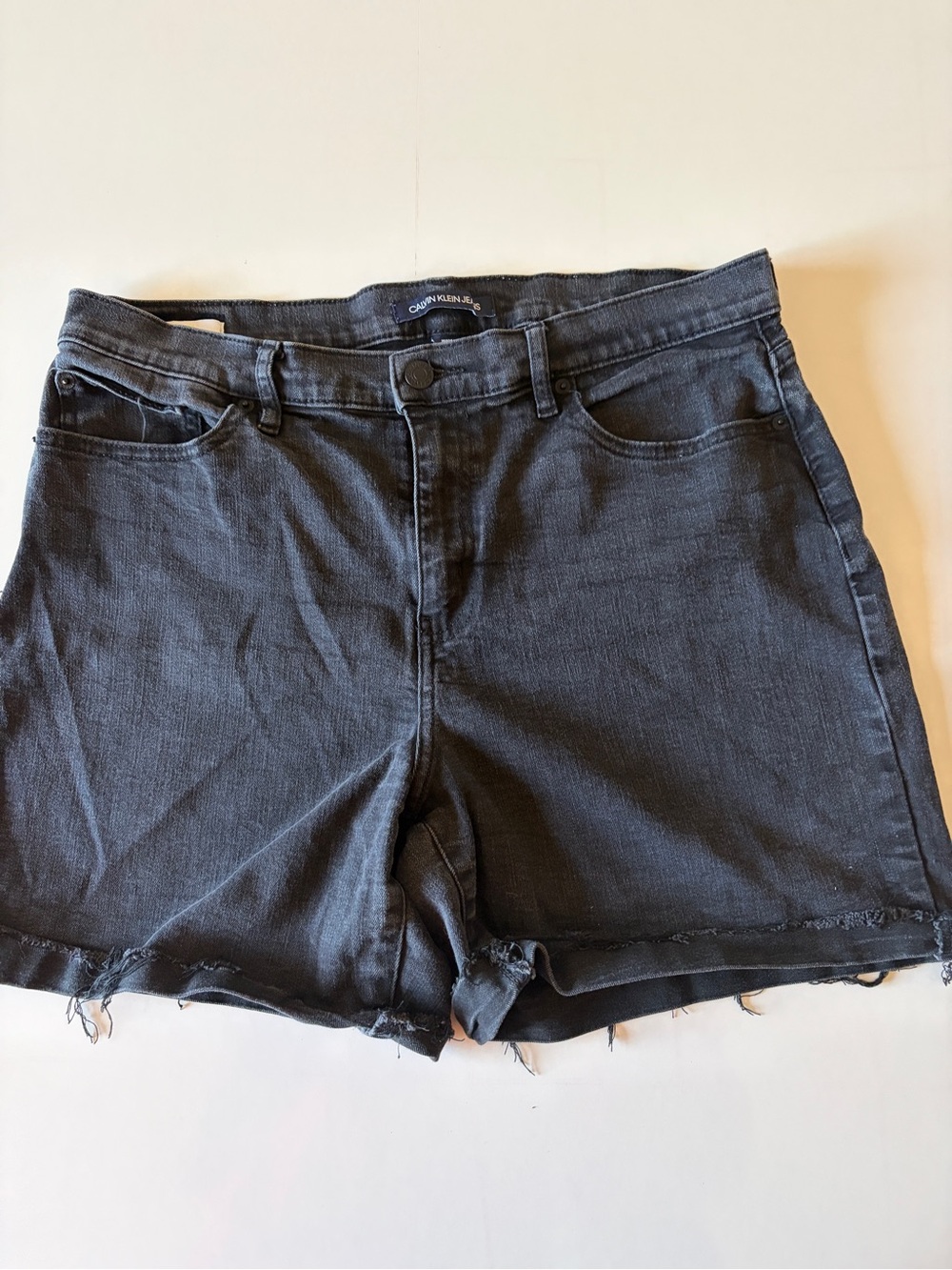 Calvin Klein Jeans Womens 14 high rise Cuffed Repreve Denim Shorts 4.5” inseam